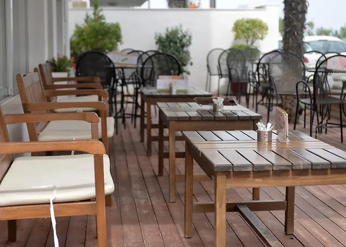 考拉里酒店 酒店 Paralía